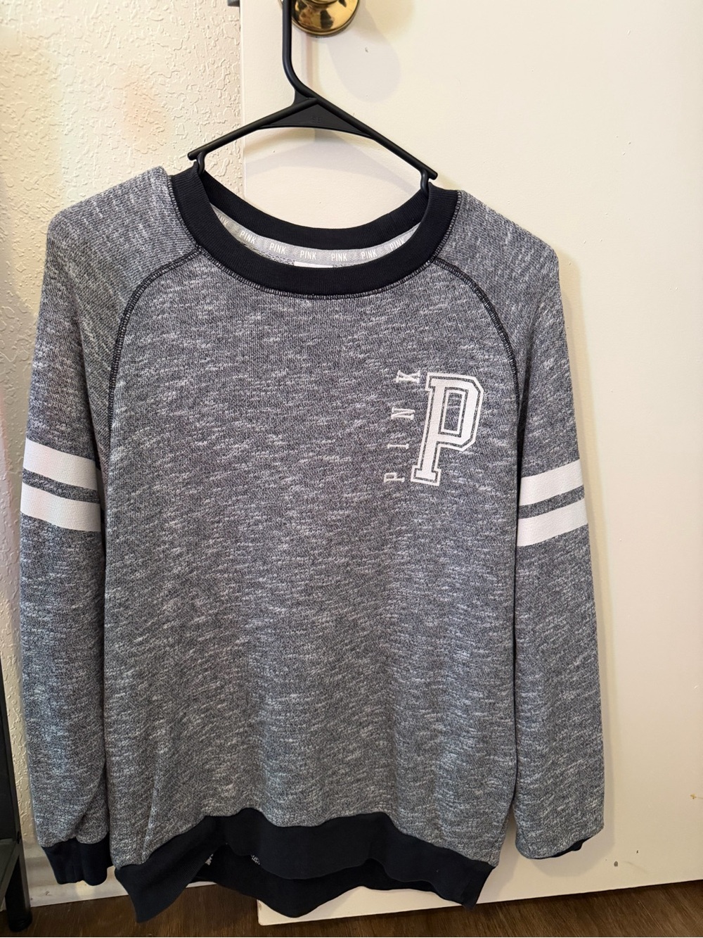 PINK Victoria's Secret Gray Raglan Sweatshirt - Women’s Casual Pullover